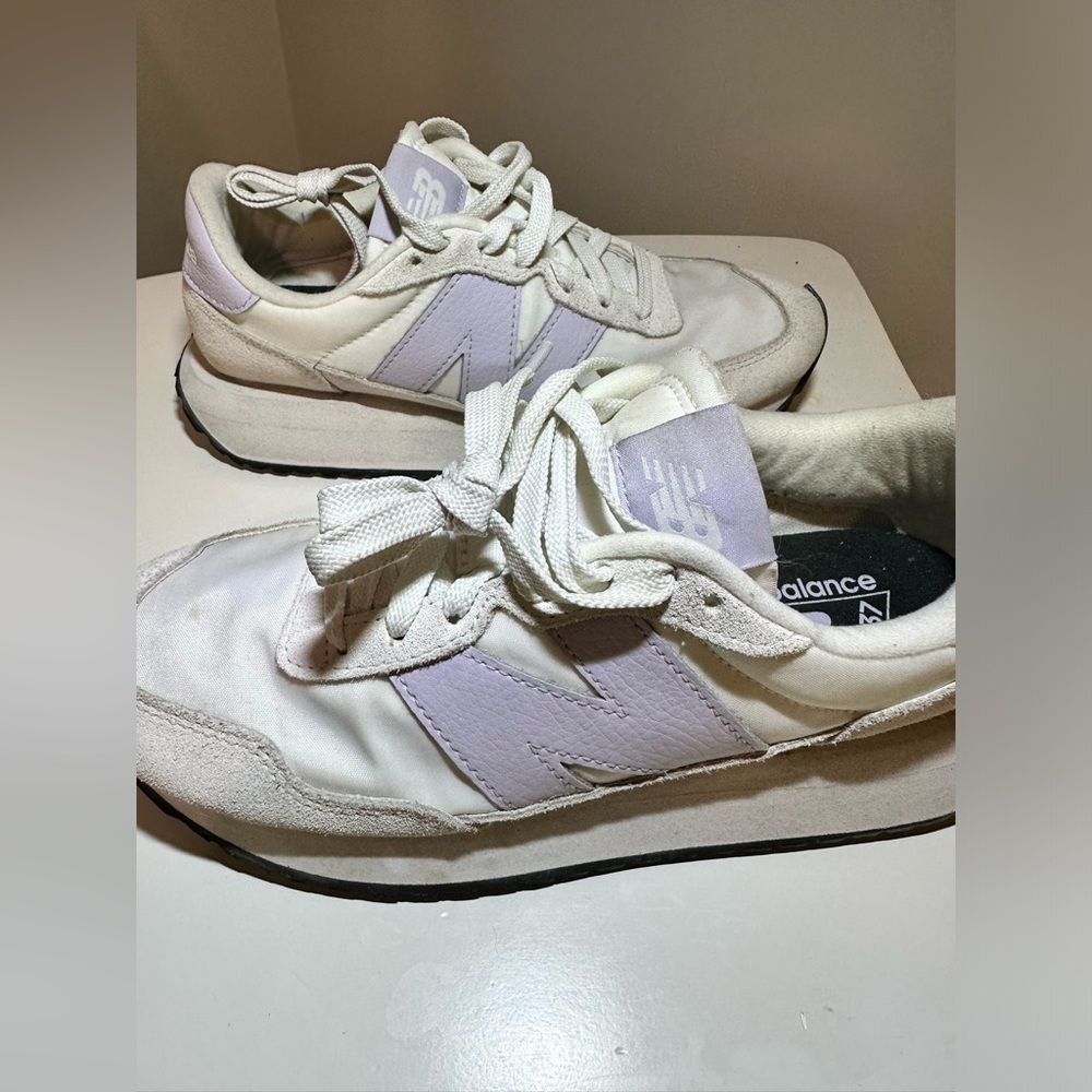 Womens New balance 237 preowned